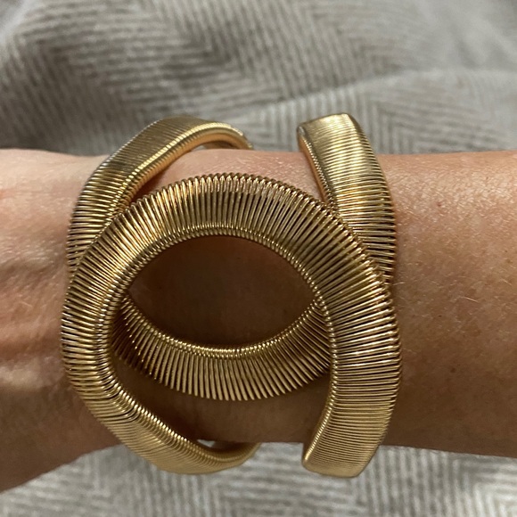 Open Cuff Hinged Bracelet - Picture 3 of 11